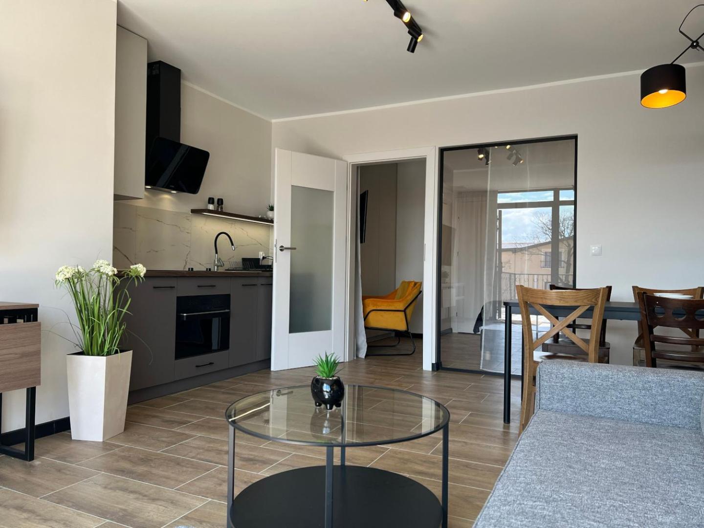 Party Avangarde Apartments City Center Leba Bagian luar foto